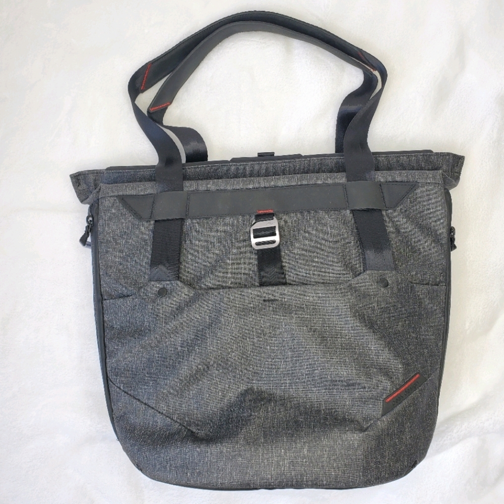 Peak Design Everyday Tote 20L Charcoal NWOT